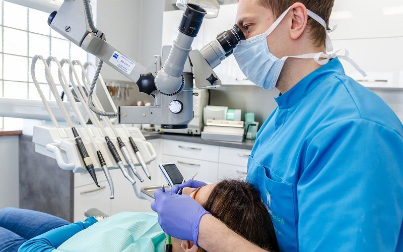 Endodoncja mikroskopowa - leczenie kanałowe